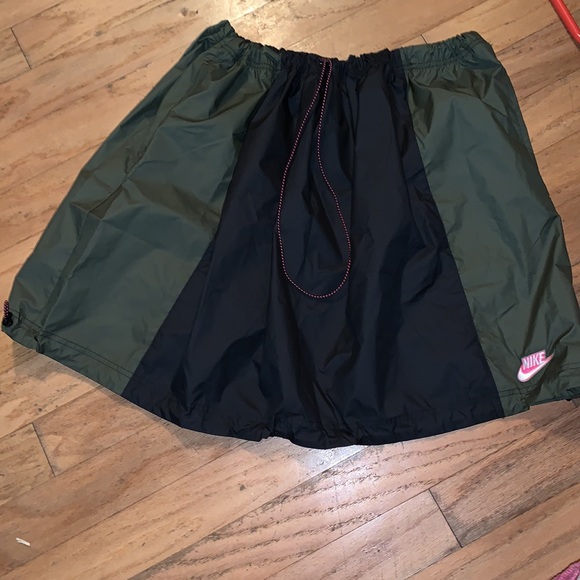 Nike NWT 3XPlus Size Skirt. CZ3384-010 Green and Black - Picture 2 of 8